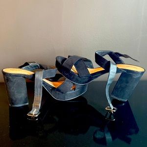 Platform suede like material heels black size 9.5